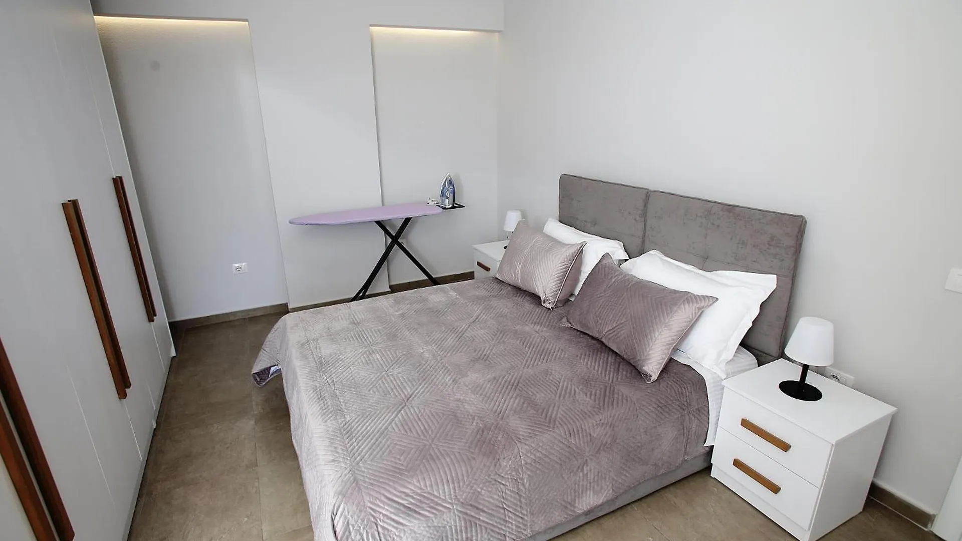 Nova Sea View Apartments Durrës 0*,